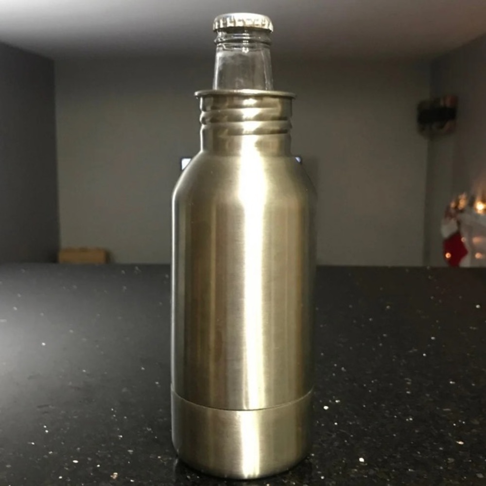 NWOT Bottle Keeper